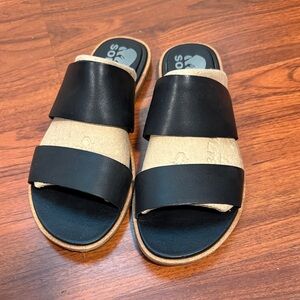 Sorel Black and Tan Slide Sandals